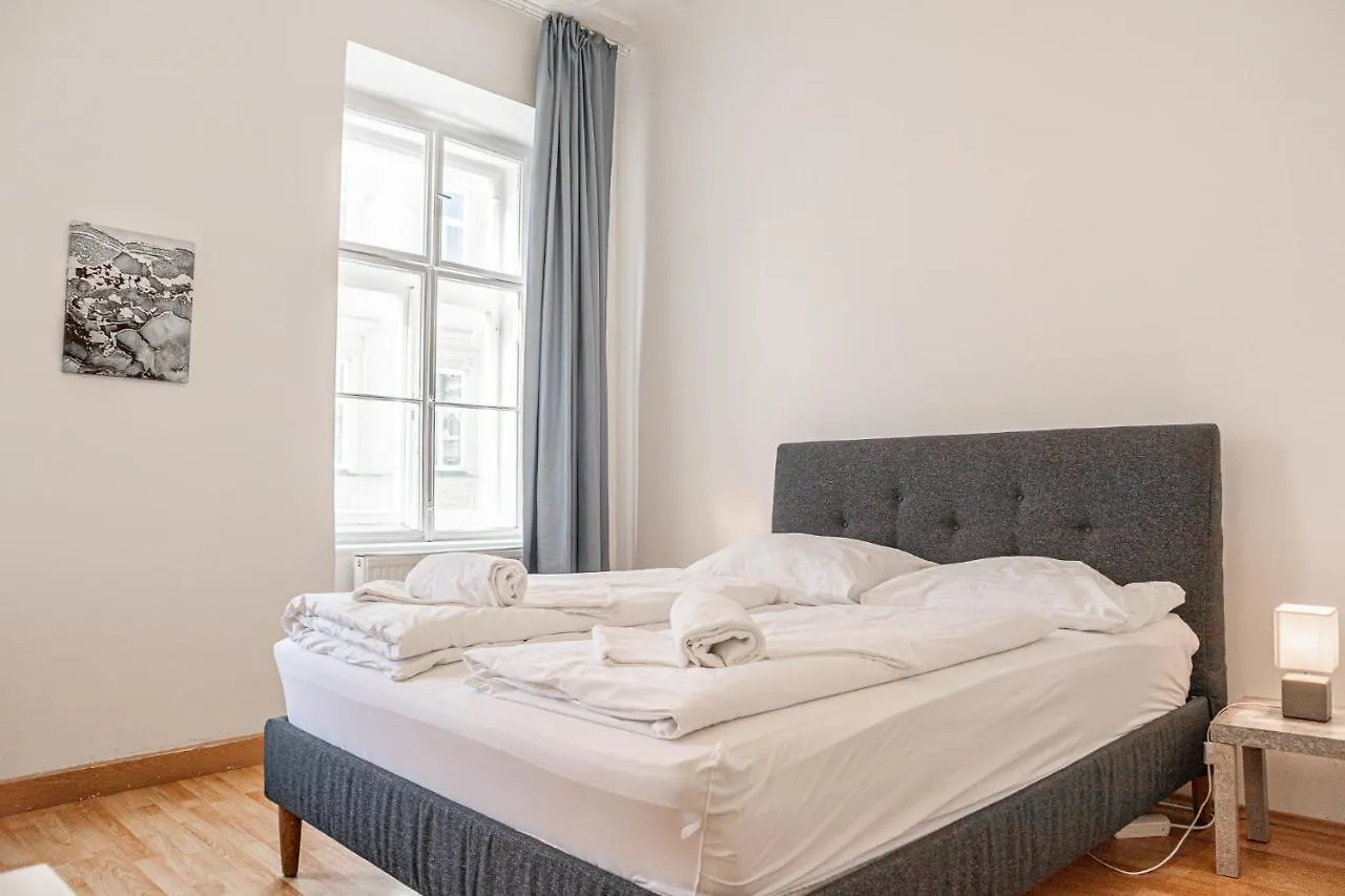 Central Belvedere 3Br Shared Apartment - 12 Min From City Center Βιέννη