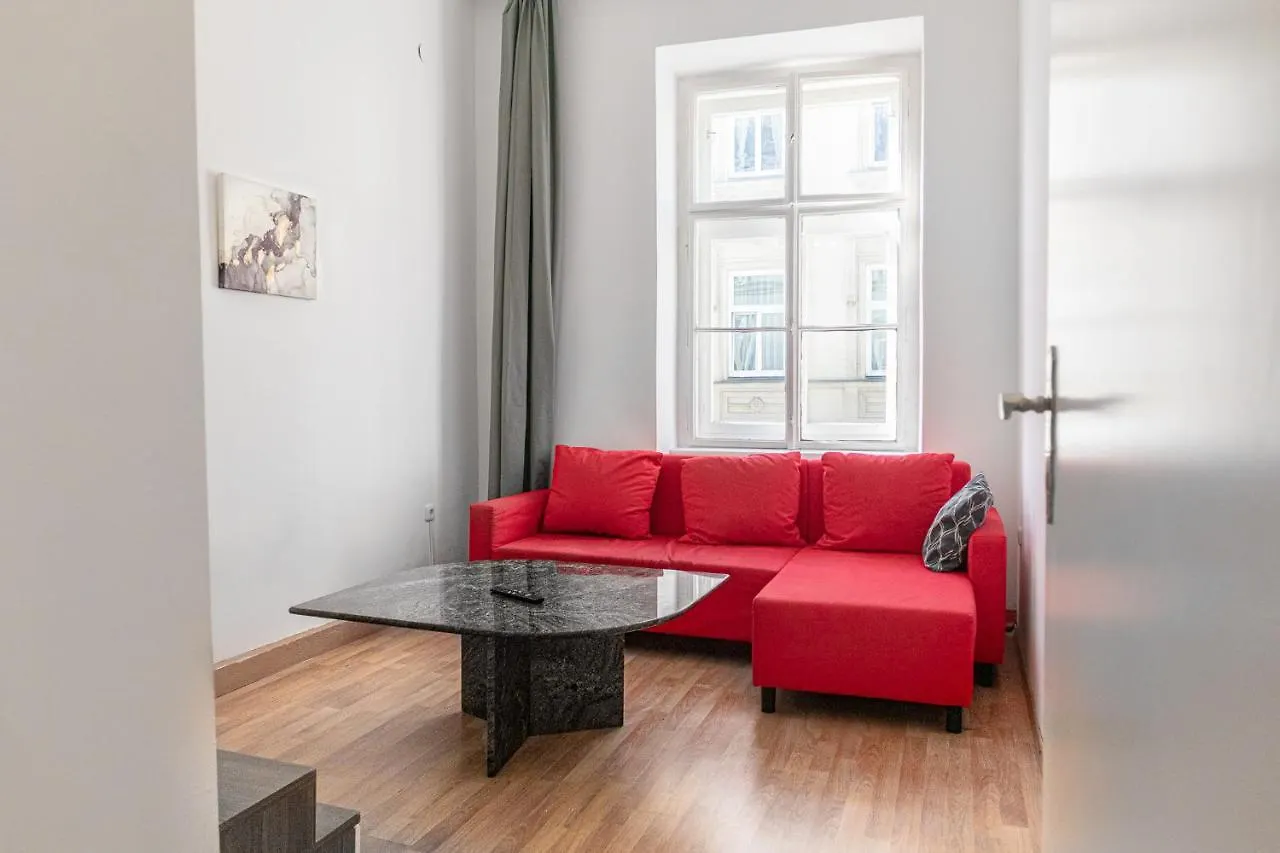 Central Belvedere 3Br Shared Apartment - 12 Min From City Center Vienna