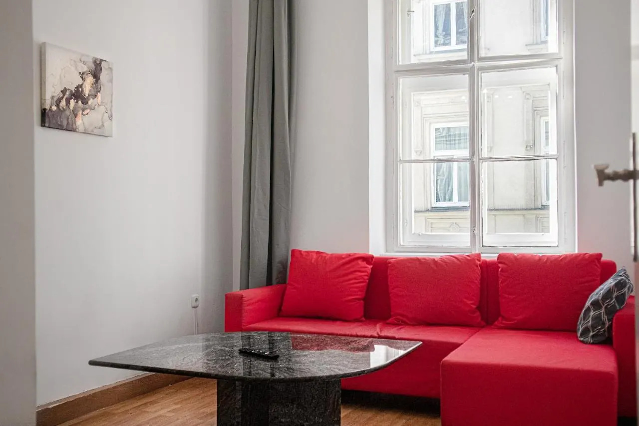 Central Belvedere 3Br Shared Apartment - 12 Min From City Center Vienna