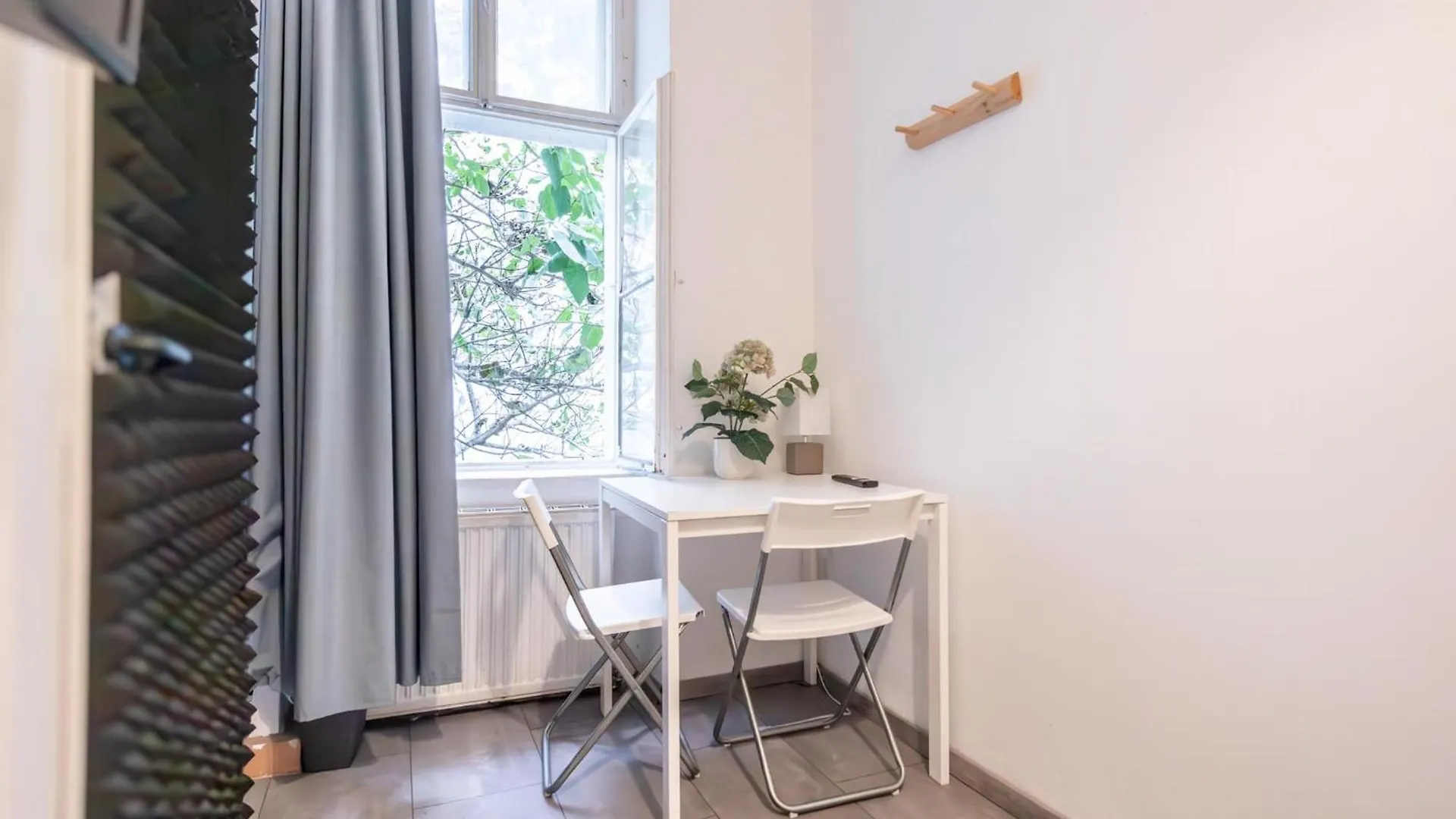 Central Belvedere 3Br Shared Apartment - 12 Min From City Center Vienna