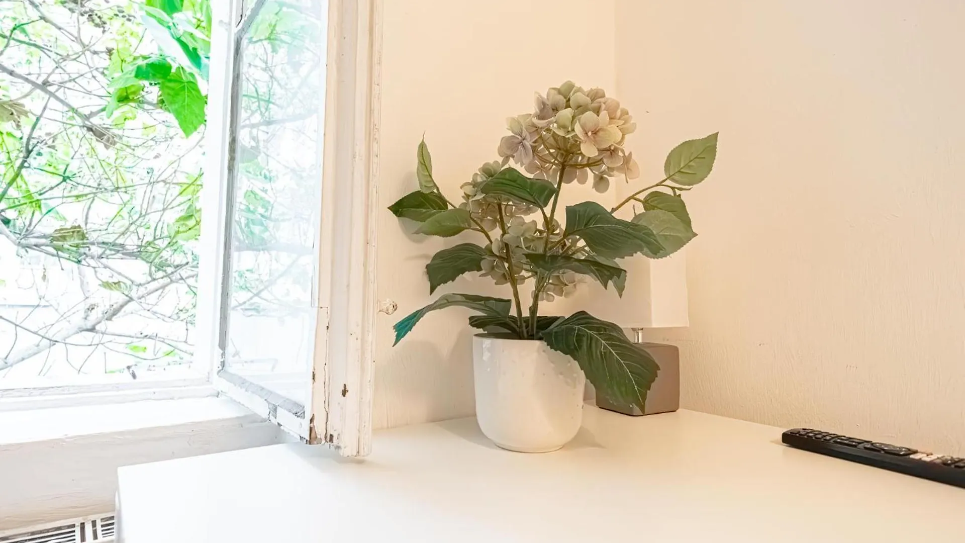 Central Belvedere 3Br Shared Apartment - 12 Min From City Center Vienna